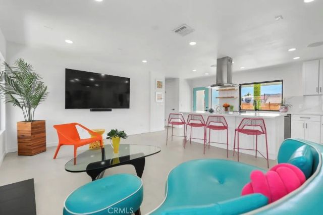 3940 E Calle San Antonio, Palm Springs, CA 92264