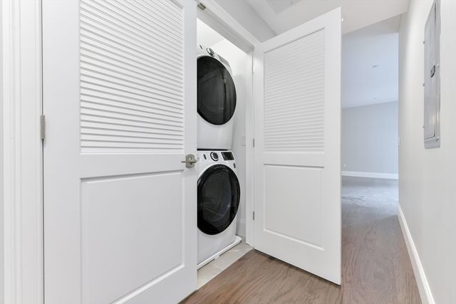 8 Sanborn St 408, Reading, MA 01867