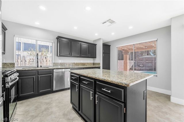 1970 Golden Shadow Court, Henderson, NV 89002