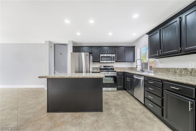 1970 Golden Shadow Court, Henderson, NV 89002