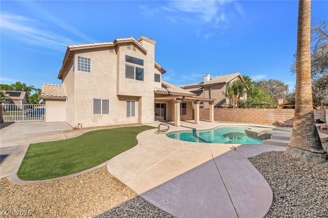 1970 Golden Shadow Court, Henderson, NV 89002