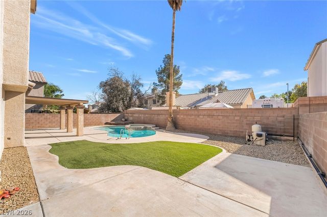 1970 Golden Shadow Court, Henderson, NV 89002