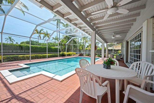 15705 SW 77th Ave, Palmetto Bay, FL 33157