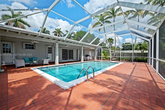 15705 SW 77th Ave, Palmetto Bay, FL 33157