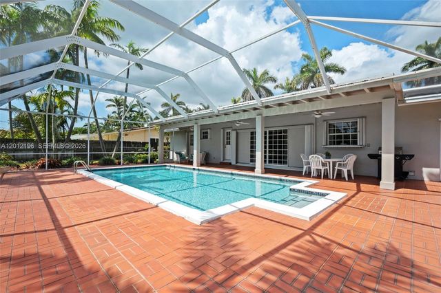 15705 SW 77th Ave, Palmetto Bay, FL 33157