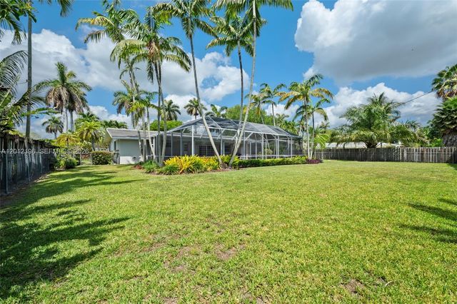 15705 SW 77th Ave, Palmetto Bay, FL 33157
