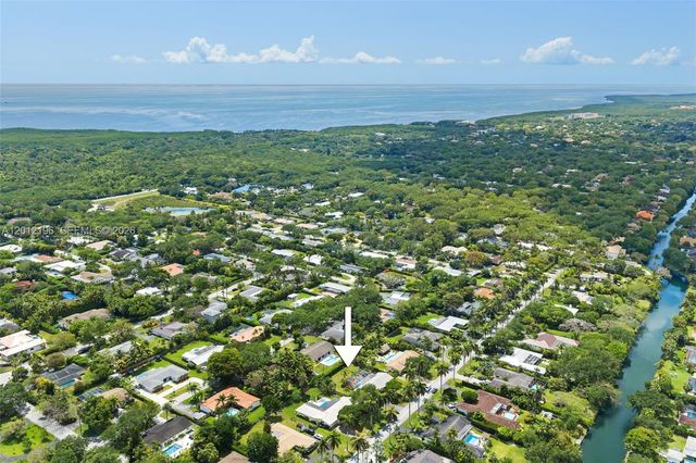 15705 SW 77th Ave, Palmetto Bay, FL 33157