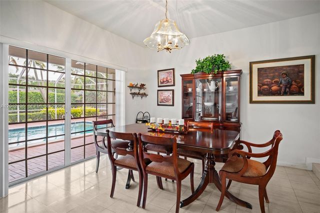 15705 SW 77th Ave, Palmetto Bay, FL 33157