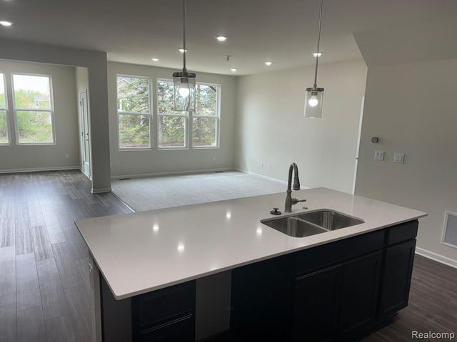 732 Addison Circle, Walled Lake, MI 48390