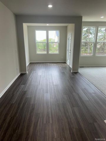 732 Addison Circle, Walled Lake, MI 48390