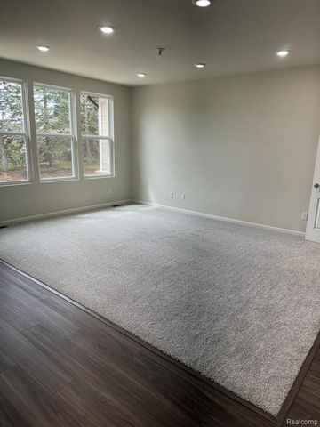 732 Addison Circle, Walled Lake, MI 48390