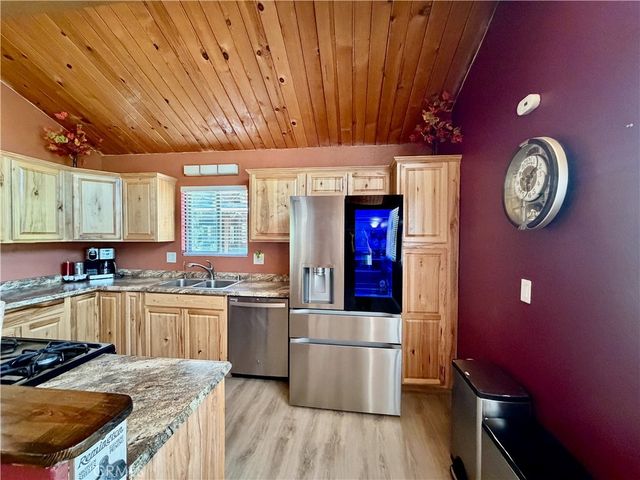 2294 Deep Creek, Arrowbear, CA 92382