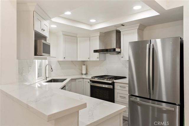 24 Rue De Nicole, Lake Forest, CA 92610