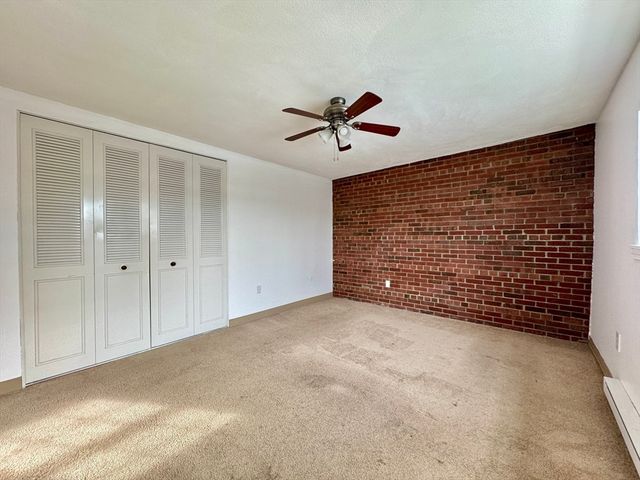 25 Greentree Ln 43, Weymouth, MA 02190