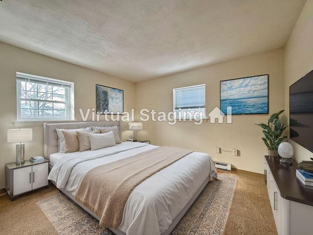 25 Greentree Ln 43, Weymouth, MA 02190