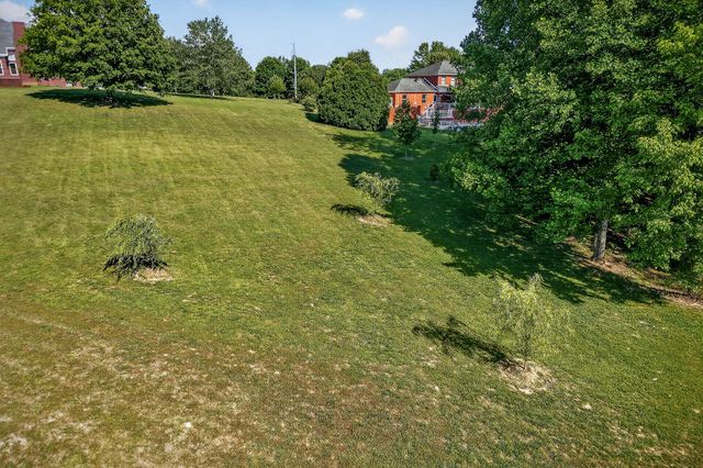 256 Kings Pointe Ln, Mcminnville, TN 37110