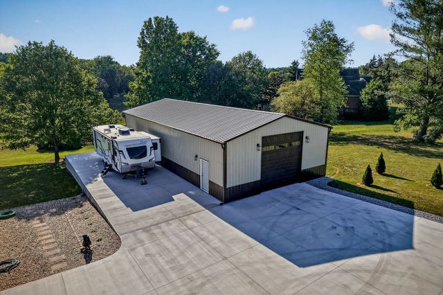 256 Kings Pointe Ln, Mcminnville, TN 37110
