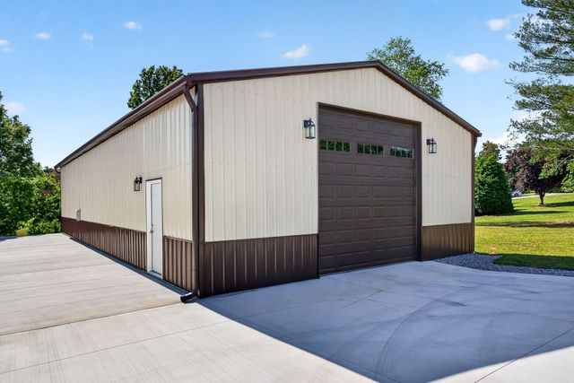 256 Kings Pointe Ln, Mcminnville, TN 37110