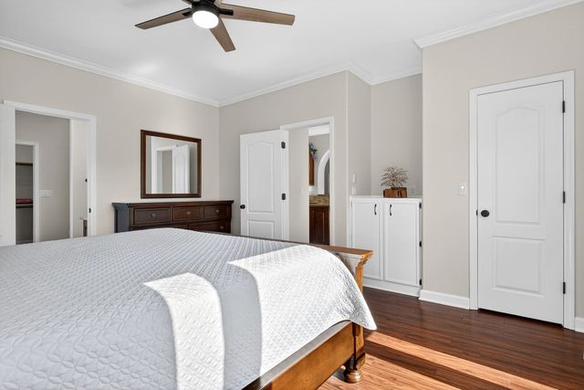 256 Kings Pointe Ln, Mcminnville, TN 37110