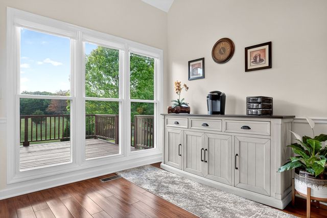 256 Kings Pointe Ln, Mcminnville, TN 37110