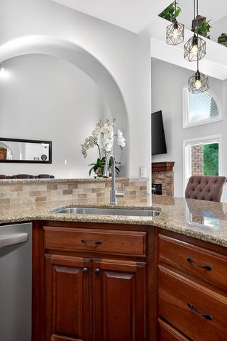256 Kings Pointe Ln, Mcminnville, TN 37110
