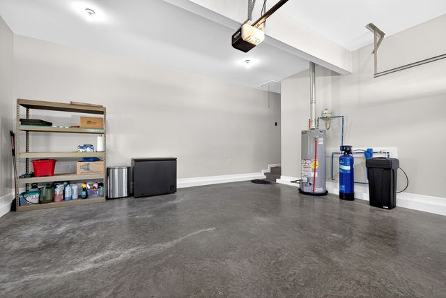 256 Kings Pointe Ln, Mcminnville, TN 37110