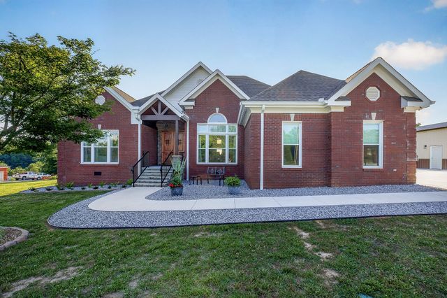 256 Kings Pointe Ln, Mcminnville, TN 37110