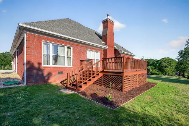 256 Kings Pointe Ln, Mcminnville, TN 37110
