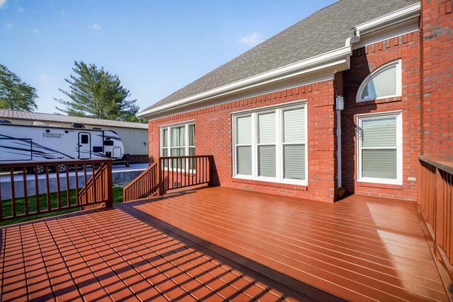 256 Kings Pointe Ln, Mcminnville, TN 37110