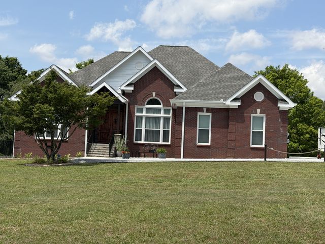 256 Kings Pointe Ln, Mcminnville, TN 37110