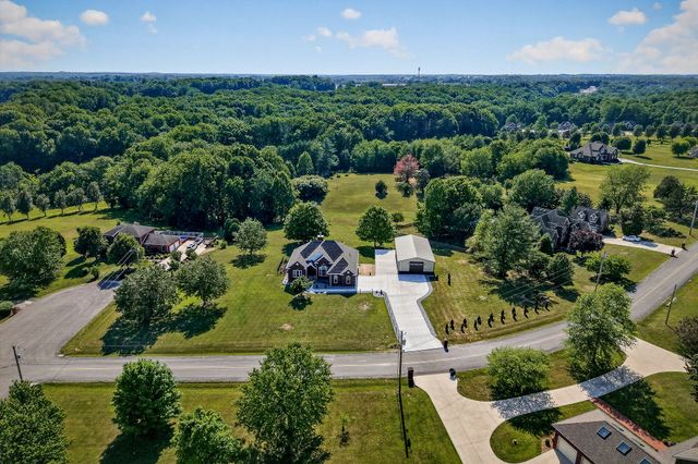 256 Kings Pointe Ln, Mcminnville, TN 37110