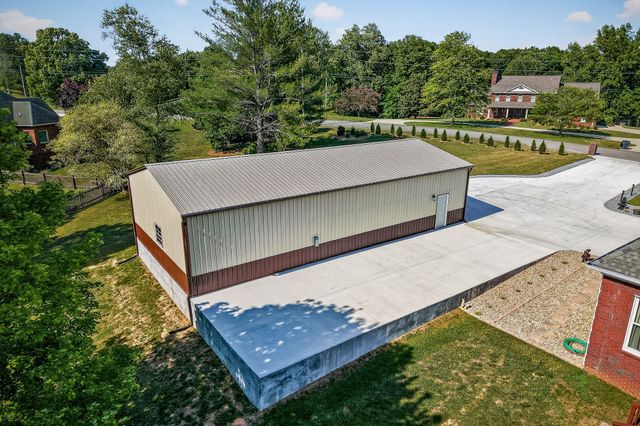 256 Kings Pointe Ln, Mcminnville, TN 37110