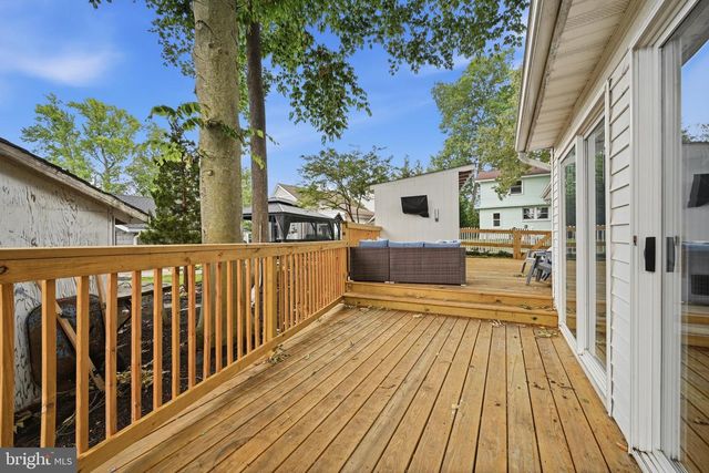 1815 GLENARM RD, Edgewater, MD 21037