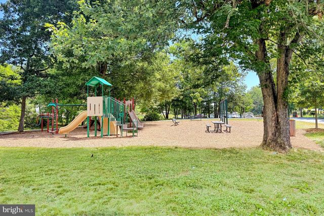 1815 GLENARM RD, Edgewater, MD 21037