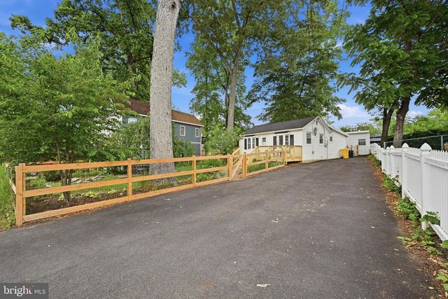 1815 GLENARM RD, Edgewater, MD 21037