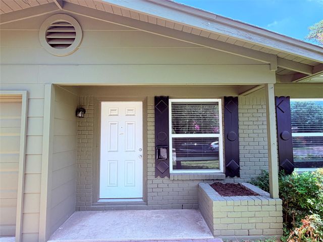 8701 Parkfield DR, Austin, TX 78758