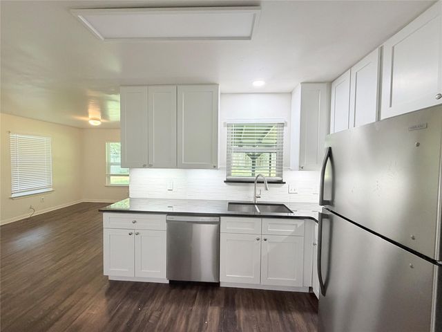 8701 Parkfield DR, Austin, TX 78758