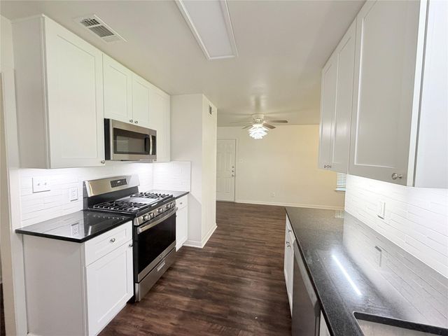 8701 Parkfield DR, Austin, TX 78758