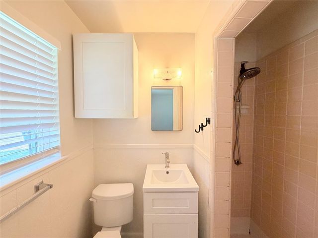 8701 Parkfield DR, Austin, TX 78758