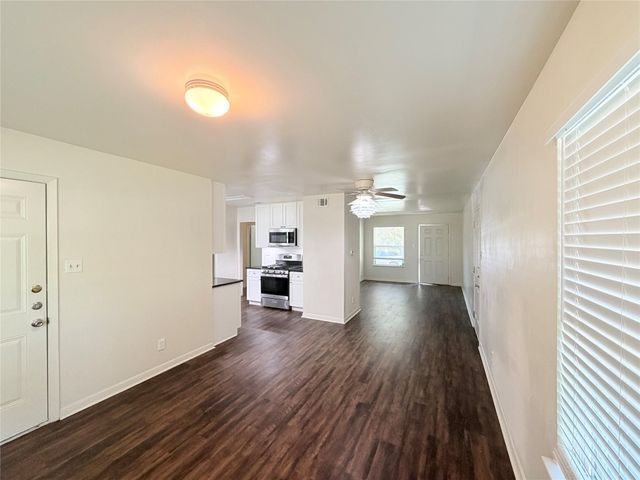8701 Parkfield DR, Austin, TX 78758