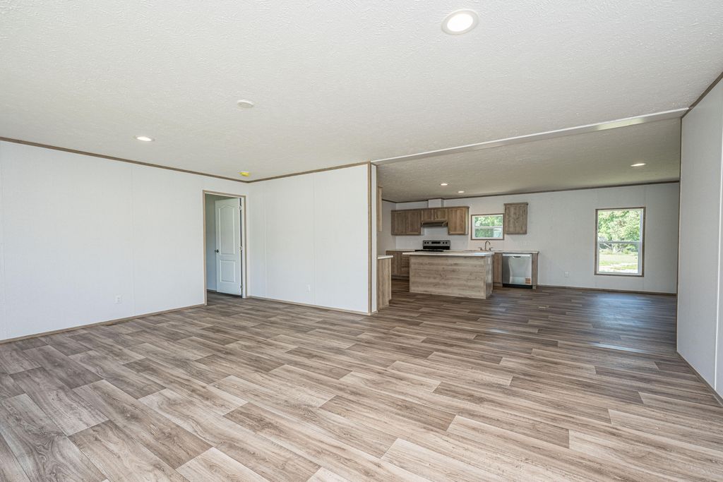 Image 12 of property listing at 496 1st Texas Road, Saint George, SC 29477