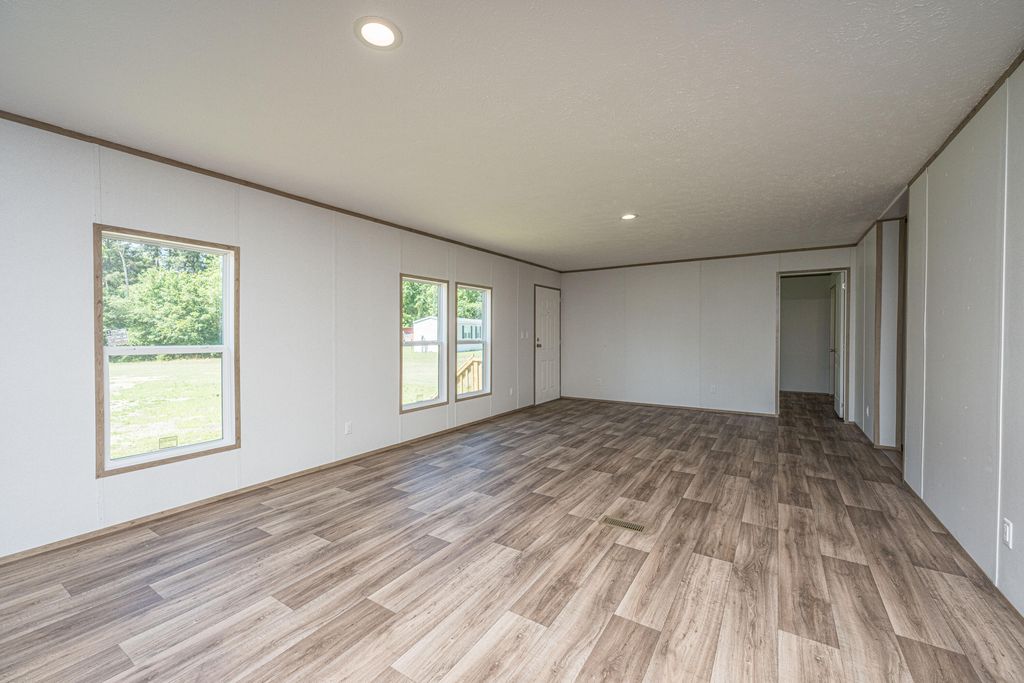 Image 15 of property listing at 496 1st Texas Road, Saint George, SC 29477