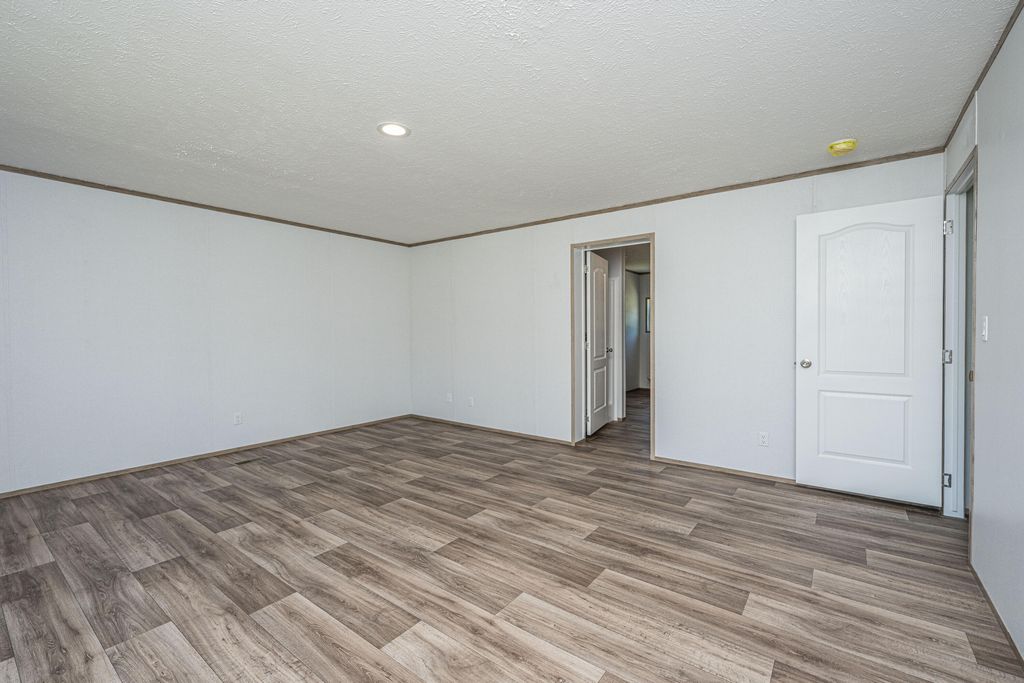 Image 31 of property listing at 496 1st Texas Road, Saint George, SC 29477