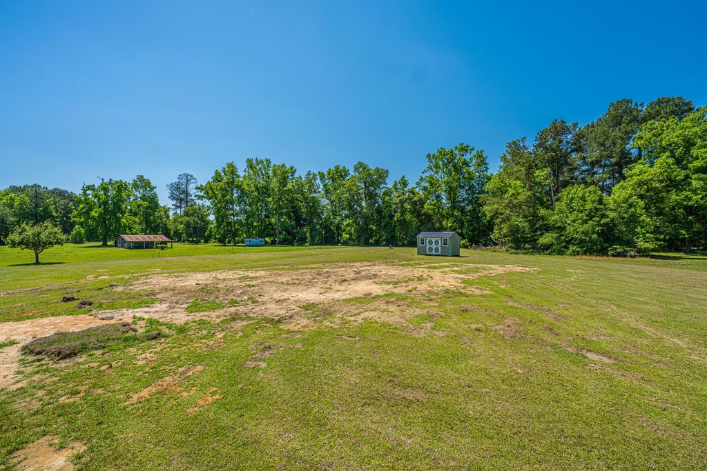 Image 49 of property listing at 496 1st Texas Road, Saint George, SC 29477