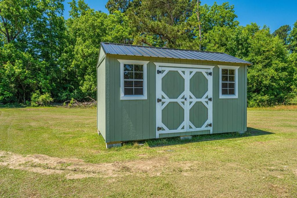 Image 51 of property listing at 496 1st Texas Road, Saint George, SC 29477