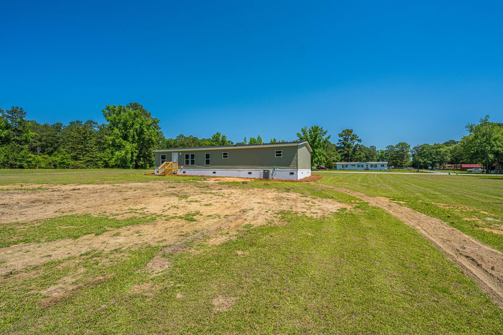 Image 56 of property listing at 496 1st Texas Road, Saint George, SC 29477