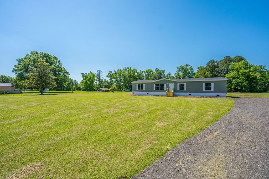 Image 59 of property listing at 496 1st Texas Road, Saint George, SC 29477