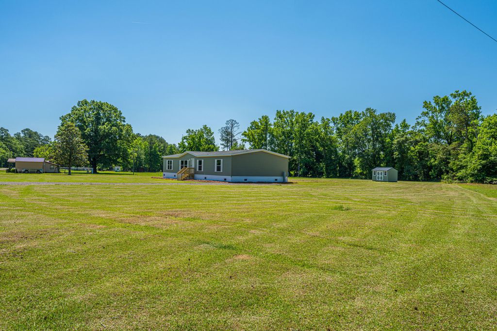 Image 64 of property listing at 496 1st Texas Road, Saint George, SC 29477
