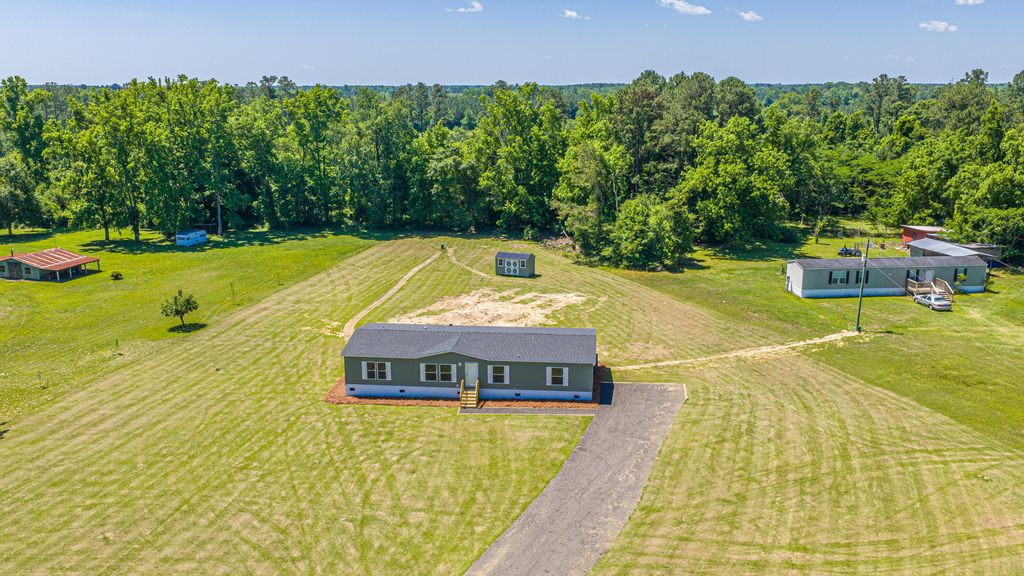 Image 68 of property listing at 496 1st Texas Road, Saint George, SC 29477