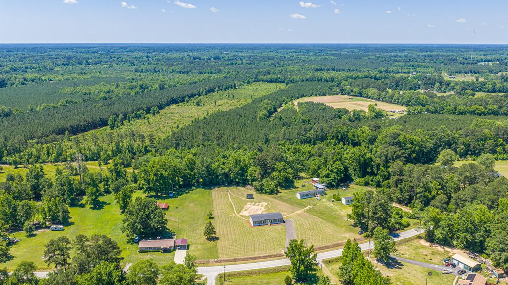 Image 75 of property listing at 496 1st Texas Road, Saint George, SC 29477